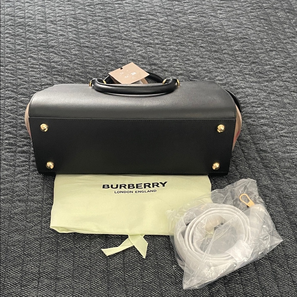 Burberry Black Leather and Tan Checked Canvas Purse - Picture 5 of 14